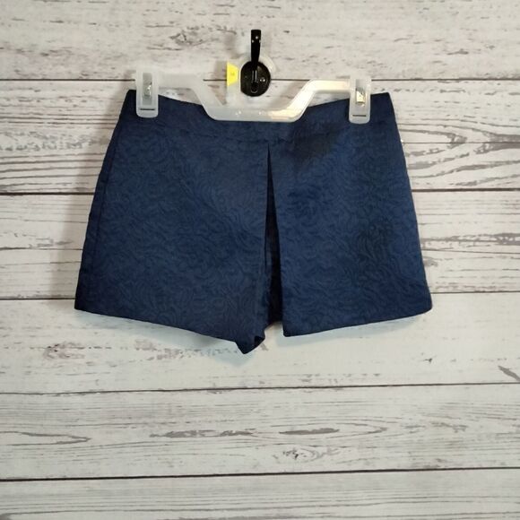 New Without tags."Forever 21" woman's skorts - Picture 1 of 8